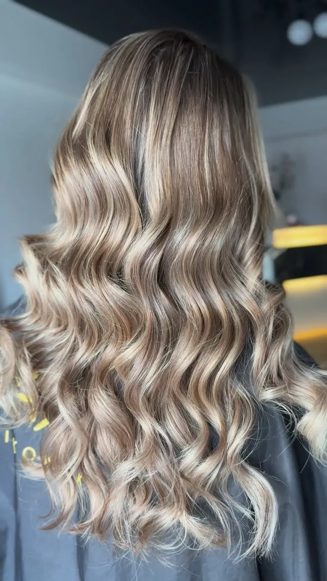 Valuri bej